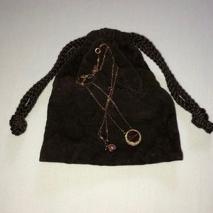 Gold pendent necklace